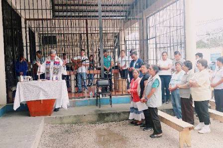 El Sr.Obispo celebra Misa en la cárcel de Putuimi en la festividad de la Merced