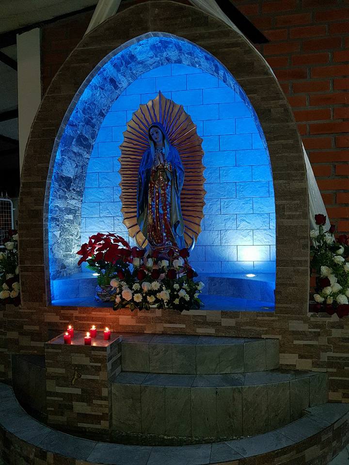 Inauguración del despacho parroquial y de una gruta en homenaje a la virgen de Guadalupe en la Parroquia San Vicente Ferrer.